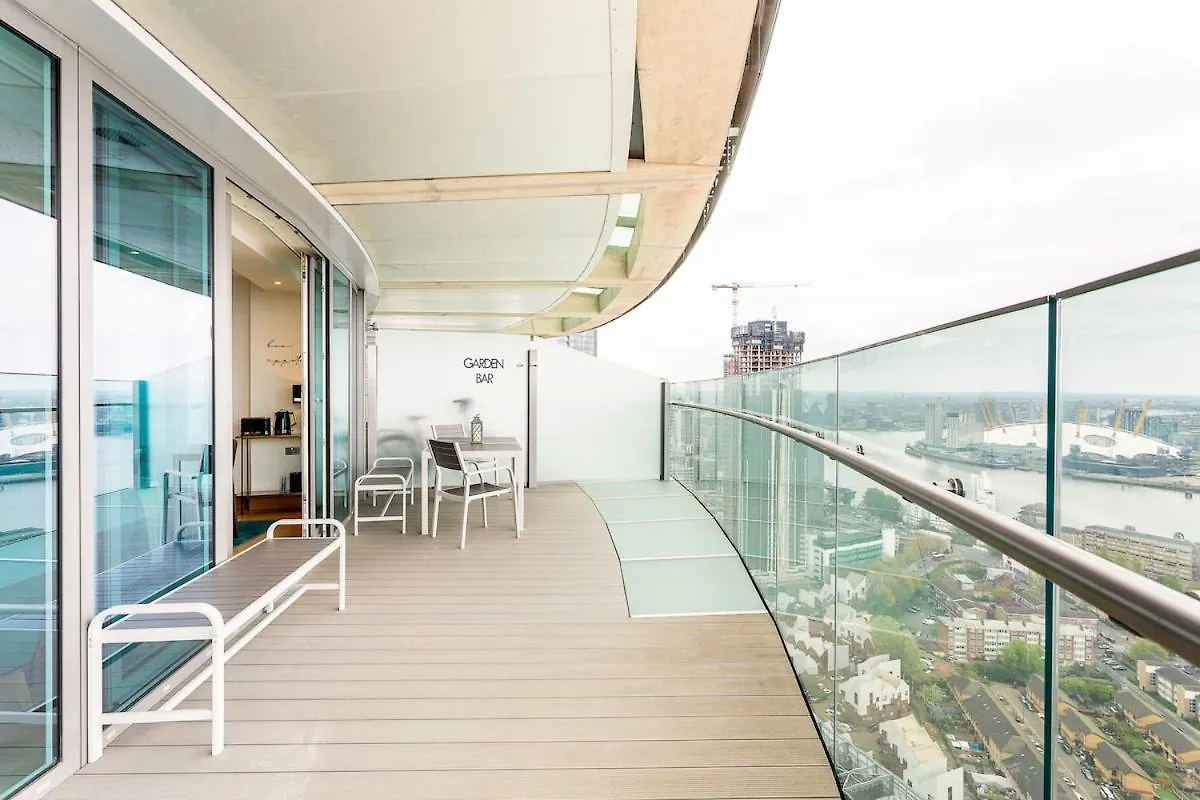 Apartment Prestige Panoramic Balcony Condo London United Kingdom