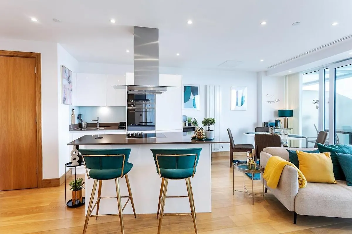 Prestige Panoramic Balcony Condo London